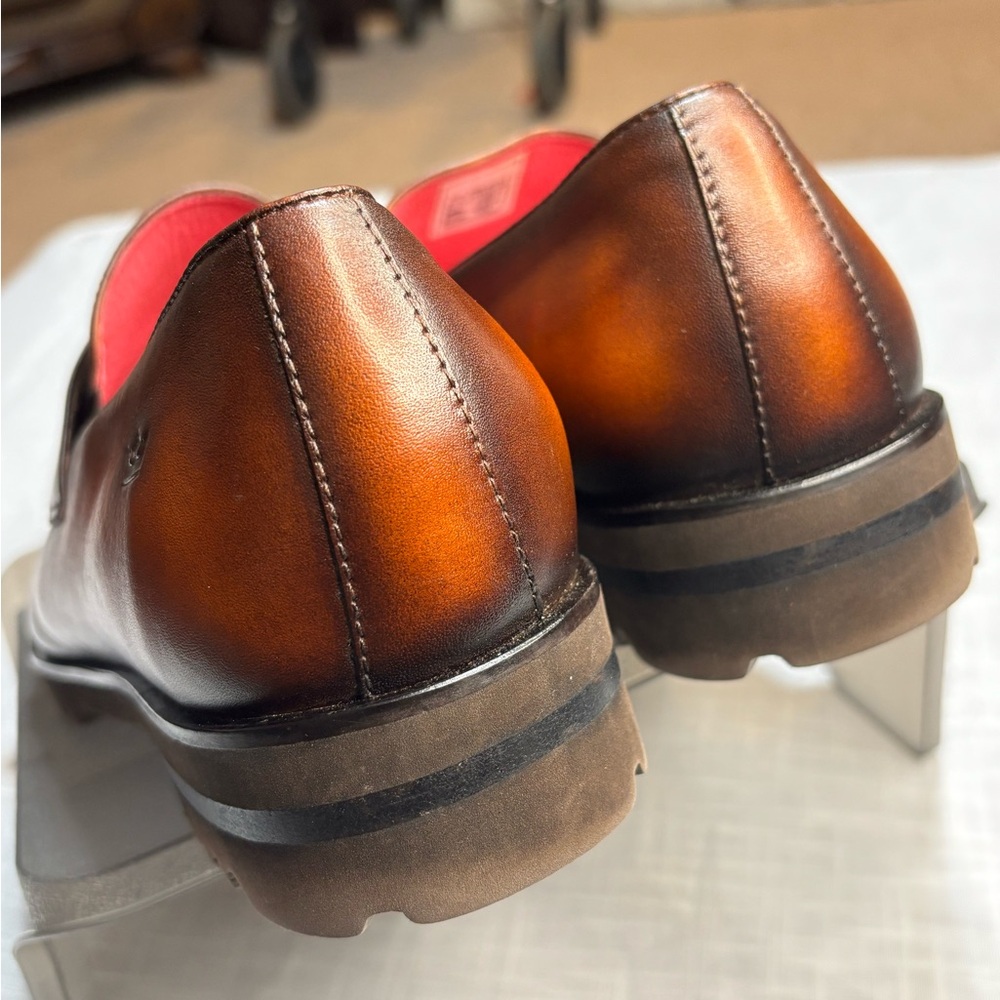 Stylish Brown Leather Loafers for Men - Picture 5 of 9